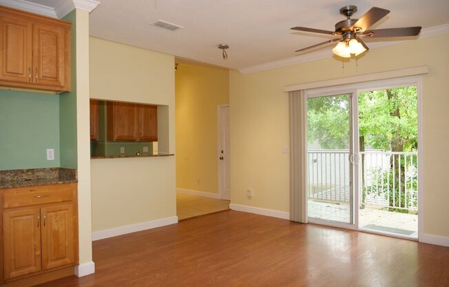 Downtown 3 bedroom townhome