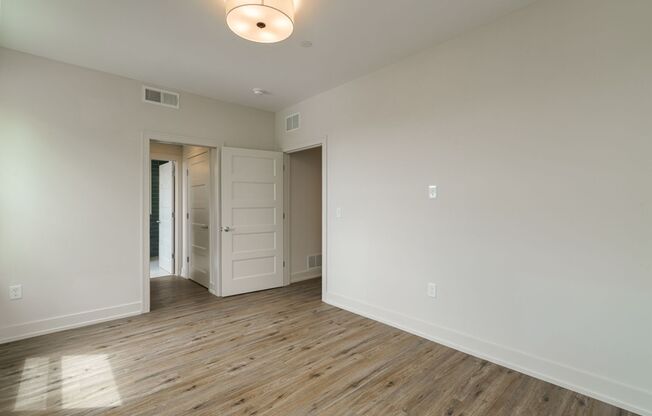 2 beds, 2 baths, $1,875, Unit 1050 N 4th St. Apt. 316