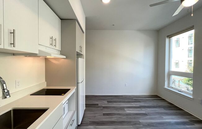 1 bed, 1 bath, 440 sqft, $1,327, Unit 223