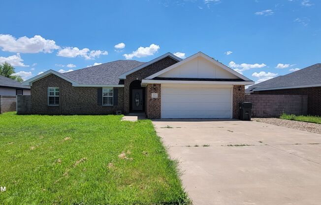 IMPRESSIVE LARGE HOME IN NORTHEAST CLOVIS