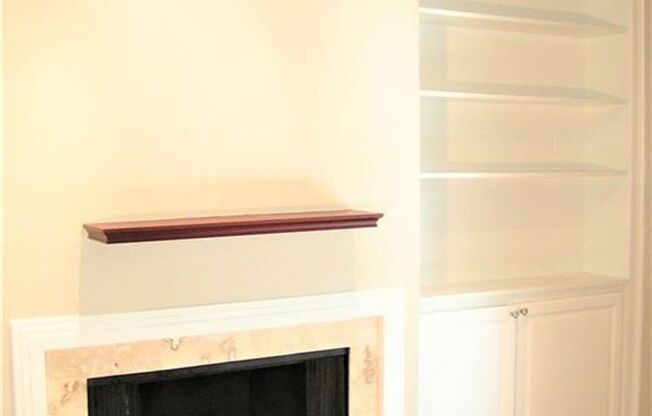 Beautiful Updated Two Story Townhouse In GREAT LOCATION