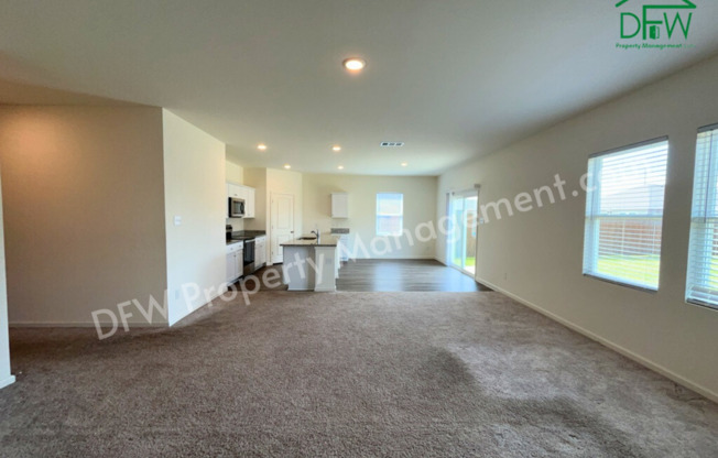 Spacious 5-Bedroom Home with Modern Upgrades for Lease in Fort Worth!