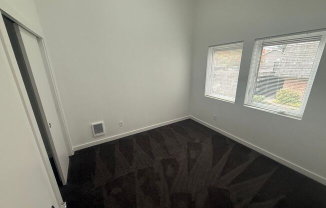 2 beds, 1 bath, 745 sqft, $1,995, Unit 8513-302