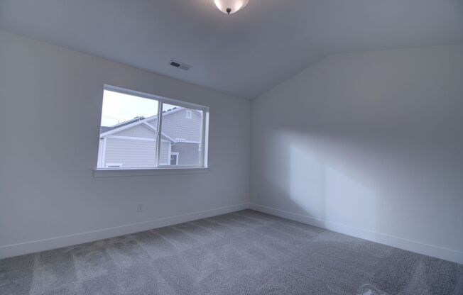 4 Bedroom 2.5 Bathroom Townhouse in Lehi!