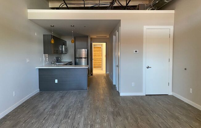 1 bed, 1 bath, 655 sqft, $1,295, Unit 236