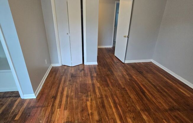 110-112 N TERRACE AVE