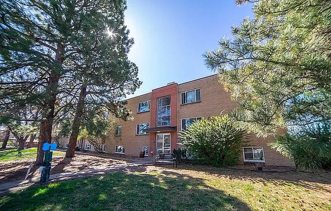 COTTONWOOD APARTMENTS