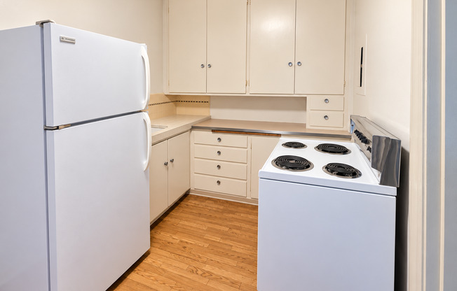 Studio, 1 bath, 478 sqft, $1,345, Unit Windsor - 05