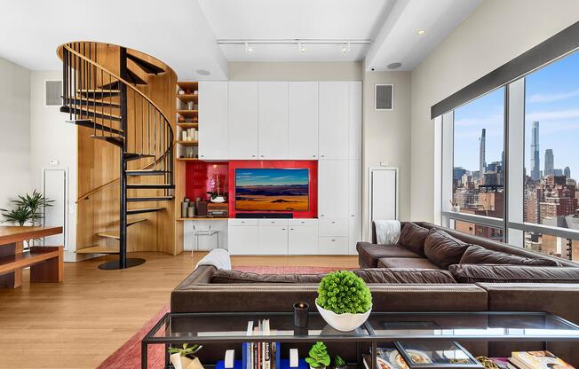 300 E 79 ST