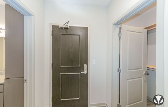 1 bed, 1 bath, 575 sqft, $1,095, Unit YH-4040