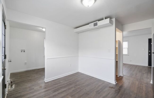 3 beds, 1 bath, $1,100, Unit MHH-09A