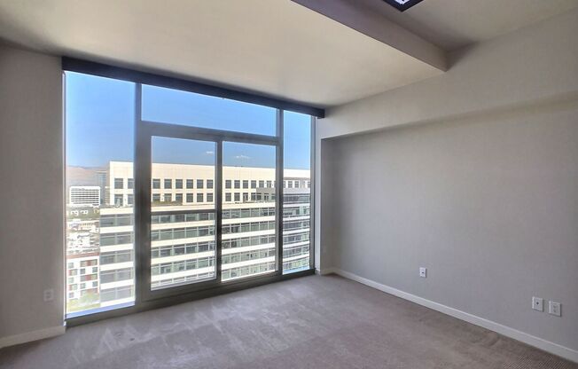 Luxury 1 Bedroom Condo at Axis on the 20th Floor – Custom Finishes Throughout, Beautiful Views!