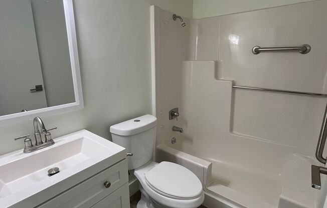2 beds, 1.5 baths, 950 sqft, $1,545, Unit 306W