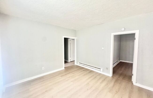 2 beds, 1 bath, 602 sqft, $890, Unit Unit 17