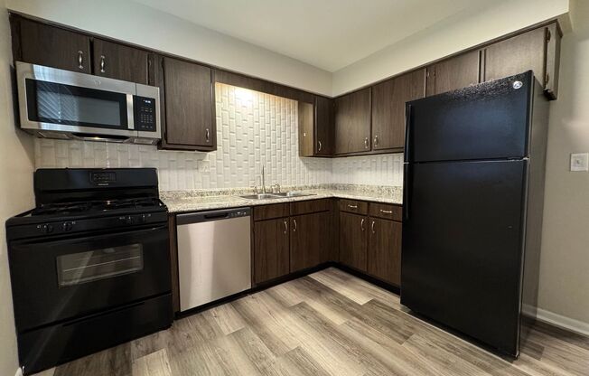 1 bed, 1 bath, $1,395, Unit 620 GA