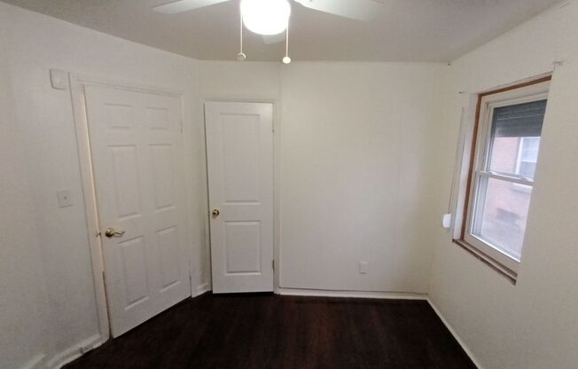 3 beds, 1 bath, $1,300