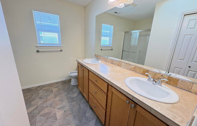 1430 NE GLN ELLEN DR