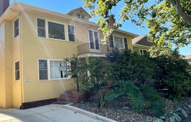1039 33rd Street