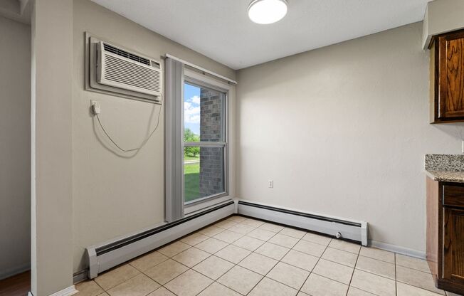 1 bed, 1 bath, 725 sqft, $1,200