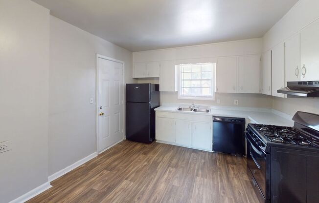 2 beds, 1.5 baths, 935 sqft, $1,150, Unit 3077-02