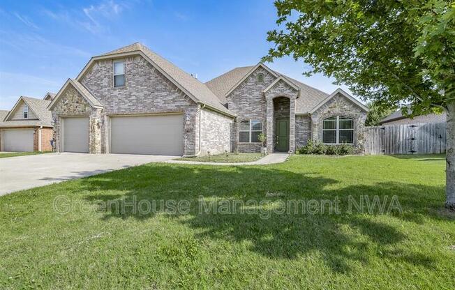 4402 SW ALFALFA AVE