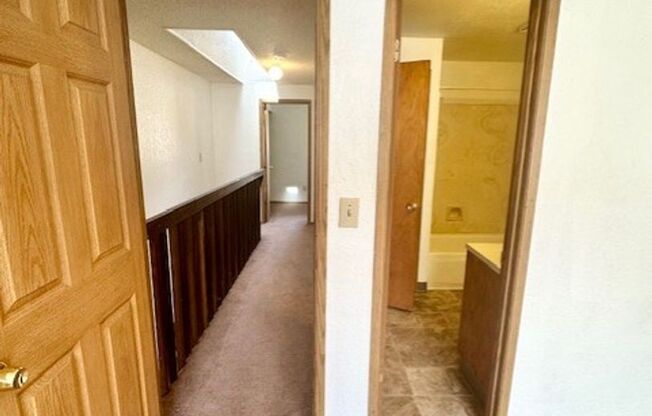 2 beds, 1.5 baths, 998 sqft, $1,725, Unit Unit 4