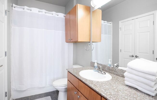 2 beds, 2 baths, $1,995, Unit 217