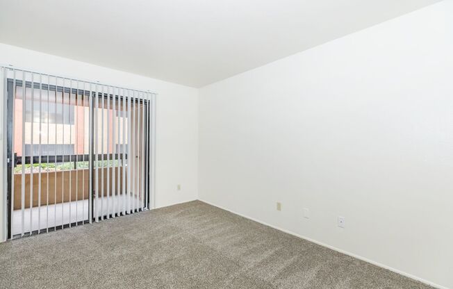2 beds, 1 bath, 899 sqft, $1,262, Unit 1146