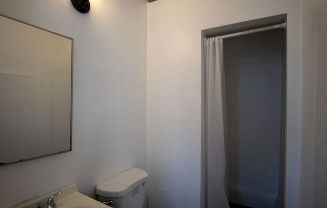 1 bed, 1 bath, $1,045, Unit 310