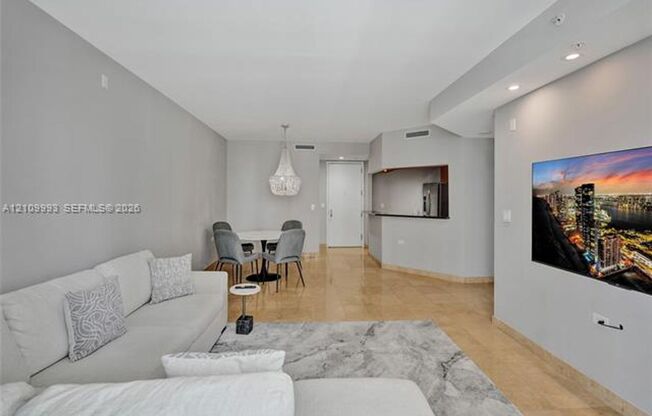 1 bed, 1.5 baths, $3,500, Unit # 808