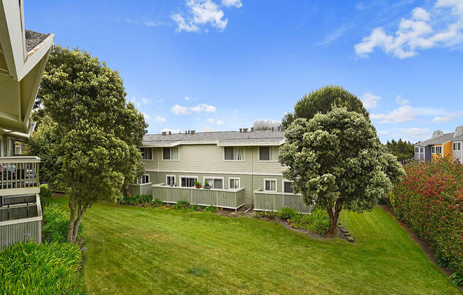 Lush Green Outdoors at Fairmont Apartments, California, 94044