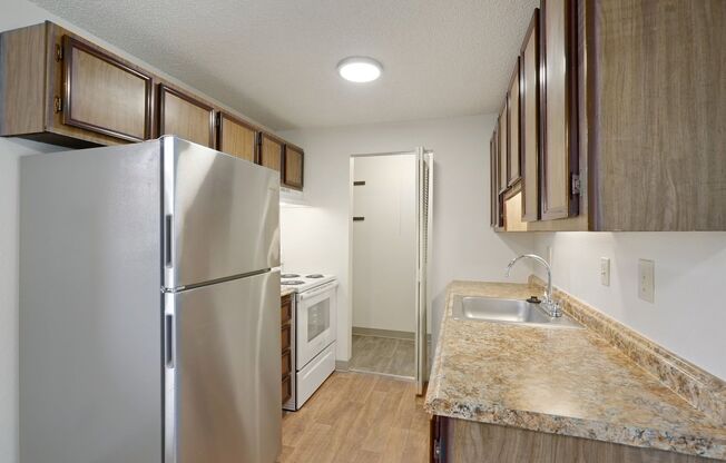 1 bed, 1 bath, 650 sqft, $1,050, Unit N-01