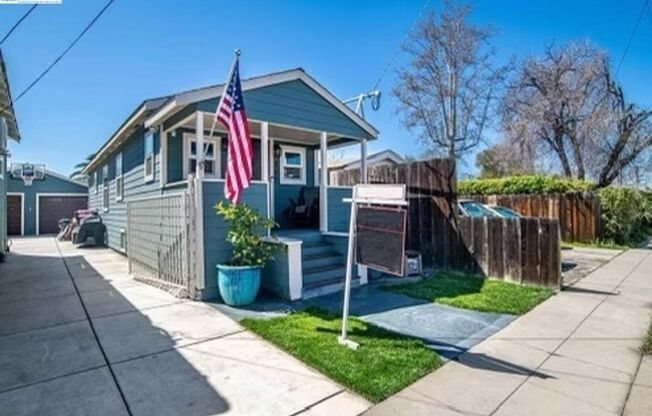 Stunning remodeled 1 Bedroom Livermore dollhouse! OPEN HOUSE SATURDAY, May 18th ⋅10:00 – 11:00