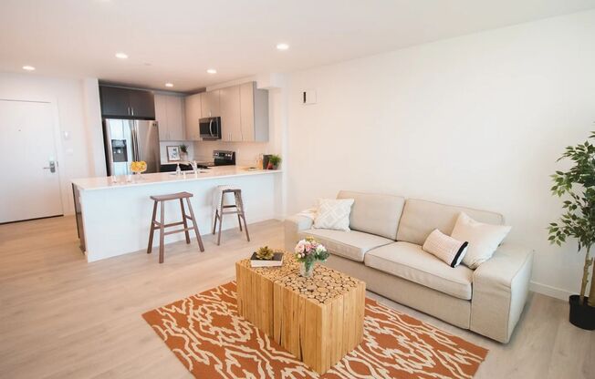 1 bed, 1 bath, 635 sqft, $1,795, Unit 106