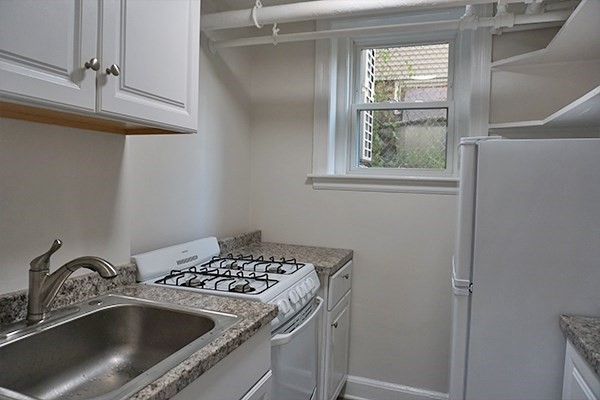 1 bed, 1 bath, 475 sqft, $2,125, Unit 16