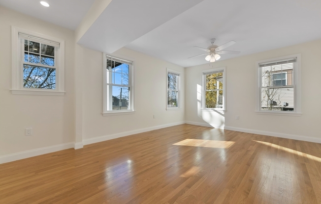 48 MANTHORNE RD