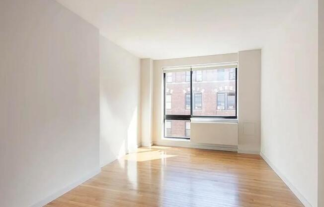 537 W 27 ST