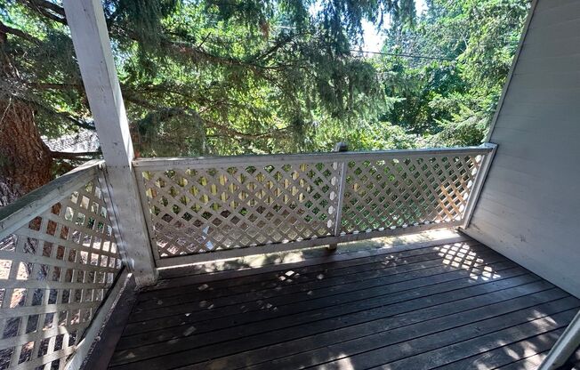 2713 W Maplewood Condo