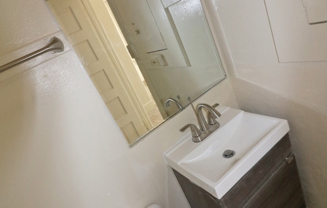 Studio, 1 bath, 475 sqft, $1,750, Unit 22