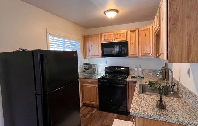 1 bed, 1 bath, 700 sqft, $1,595, Unit # 01