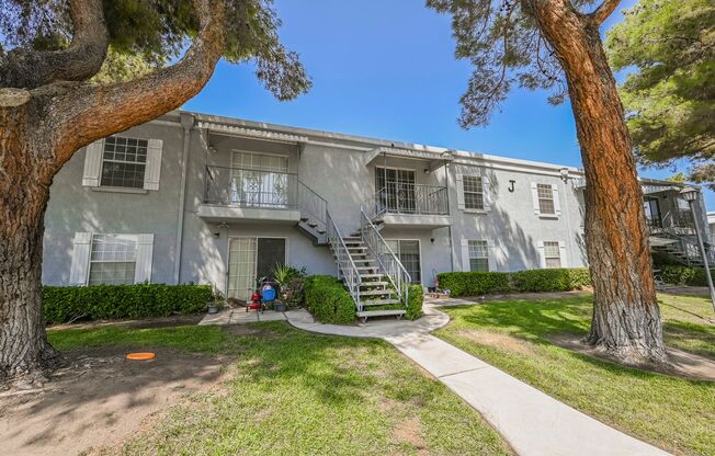 2 beds, 2 baths, $1,200