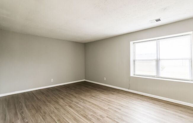 2 beds, 1 bath, 800 sqft, $745, Unit F12