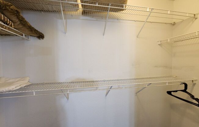 2 beds, 2 baths, $1,675, Unit # 2069