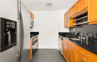 425 5 AVE
