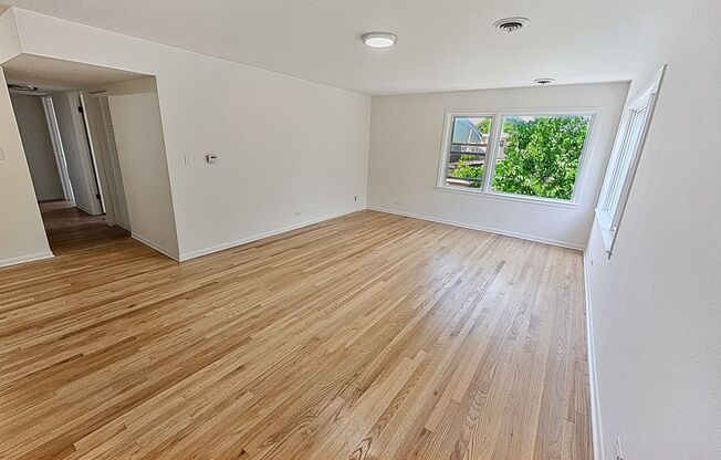 3 beds, 2 baths, $3,295, Unit 502