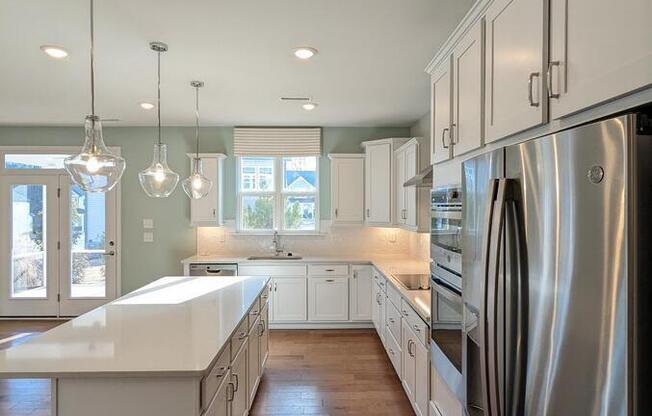 106 HIGHLAND FRST DR