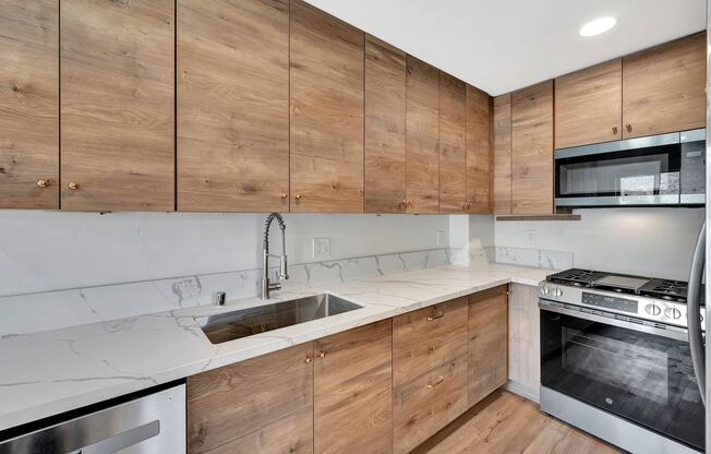 2 bedrooms 1.5 baths home in San Diego FOR RENT!!
