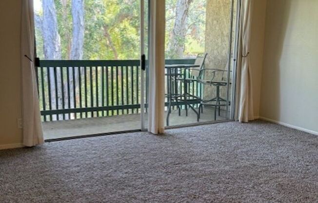 Top floor, 1 Bedroom, 1 Bath Condo in Stoney Brook Villas with 2 Parking ($300 of the first 3 Months)