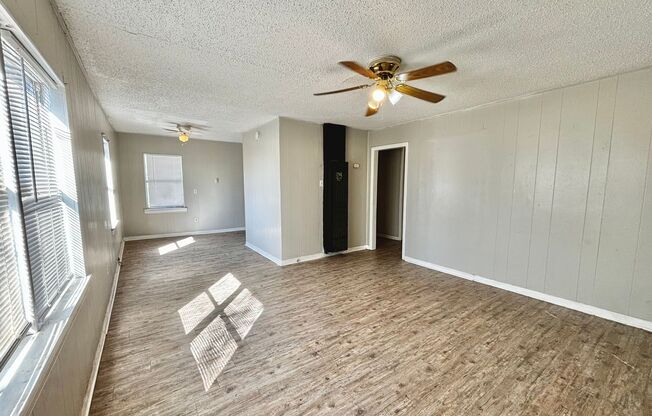 1 bed, 1 bath, 650 sqft, $500, Unit Upstairs unit 3