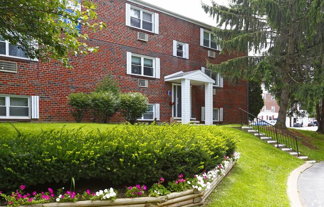 1 bed, 1 bath, 454 sqft, $1,295, Unit H-31